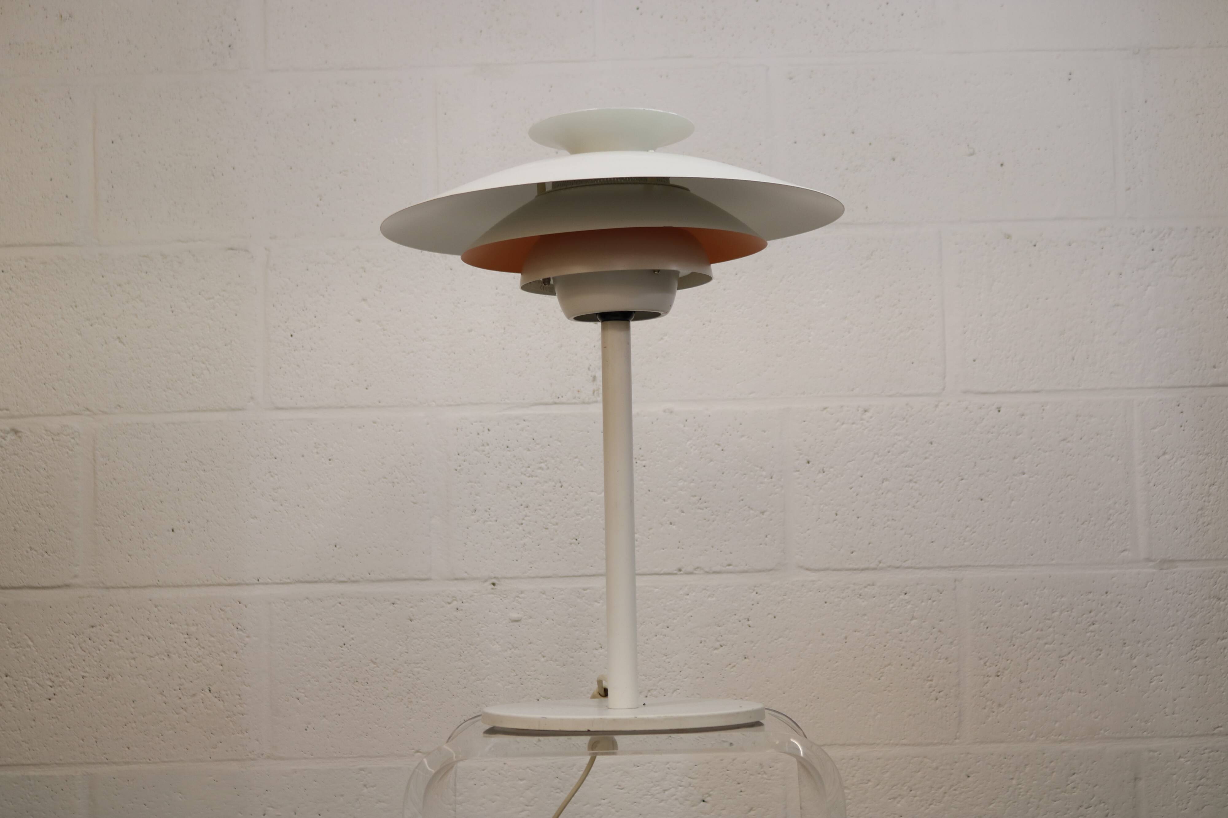 White vintage Danish desk lamp by Jeka Metaltryk - Model Sofie - Denmark 70s