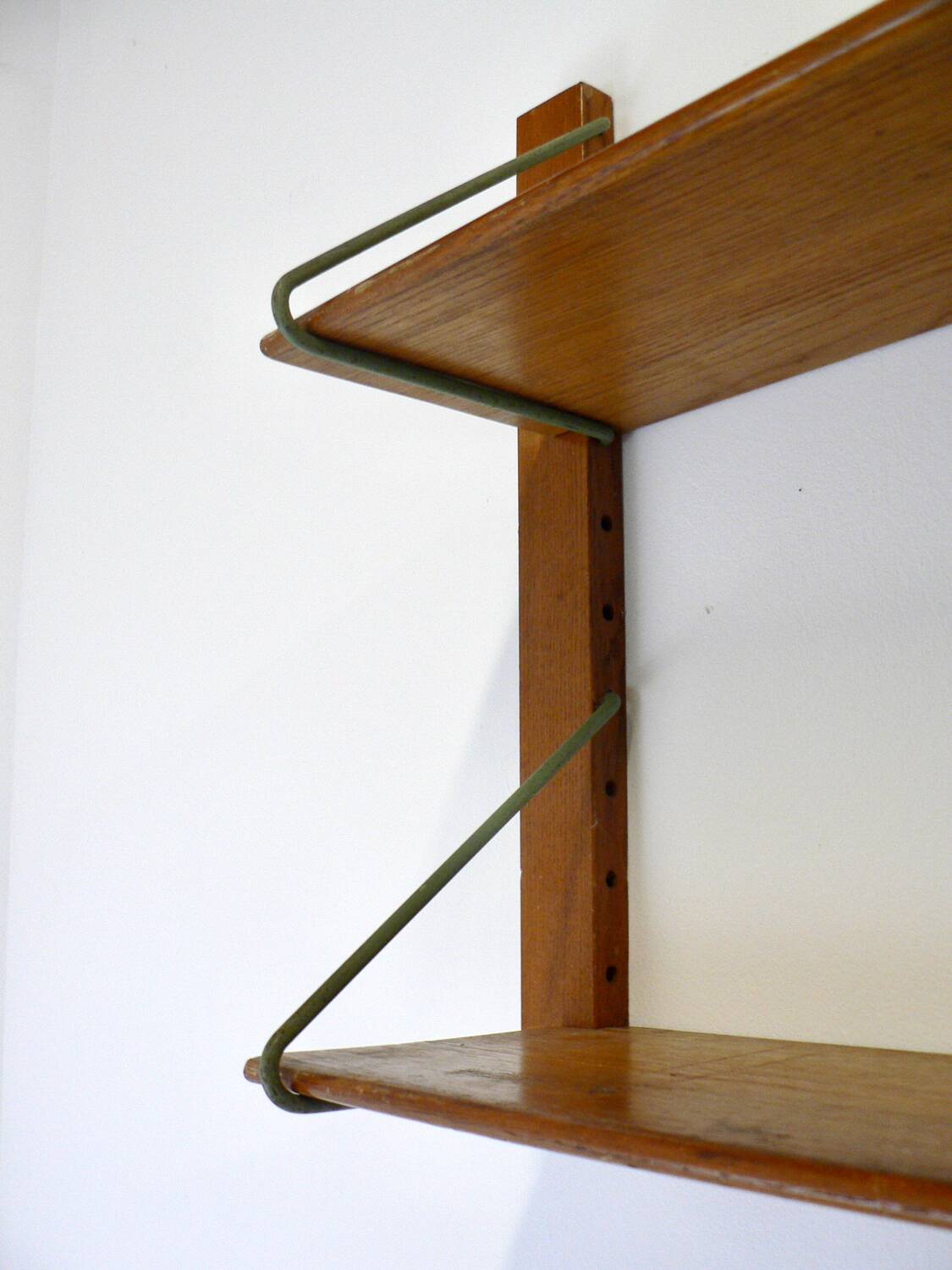 A shelf by Jacques Hauville