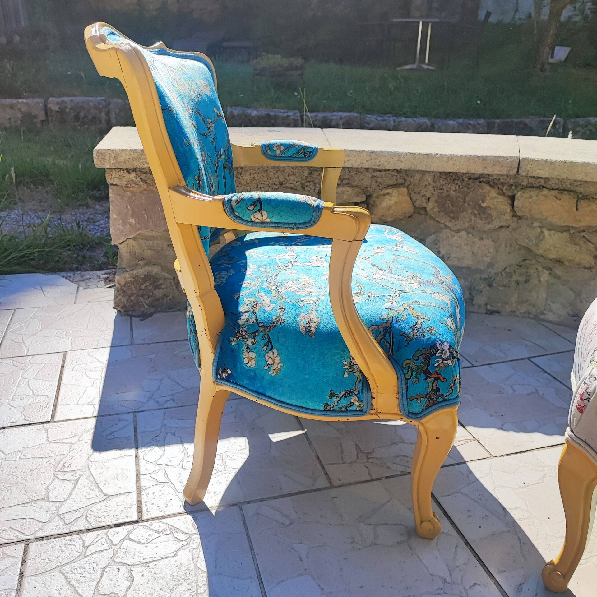 Paire de fauteuils cabriolets, rénovés