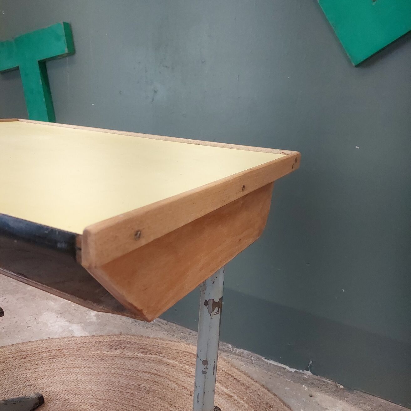 Adjustable school desk