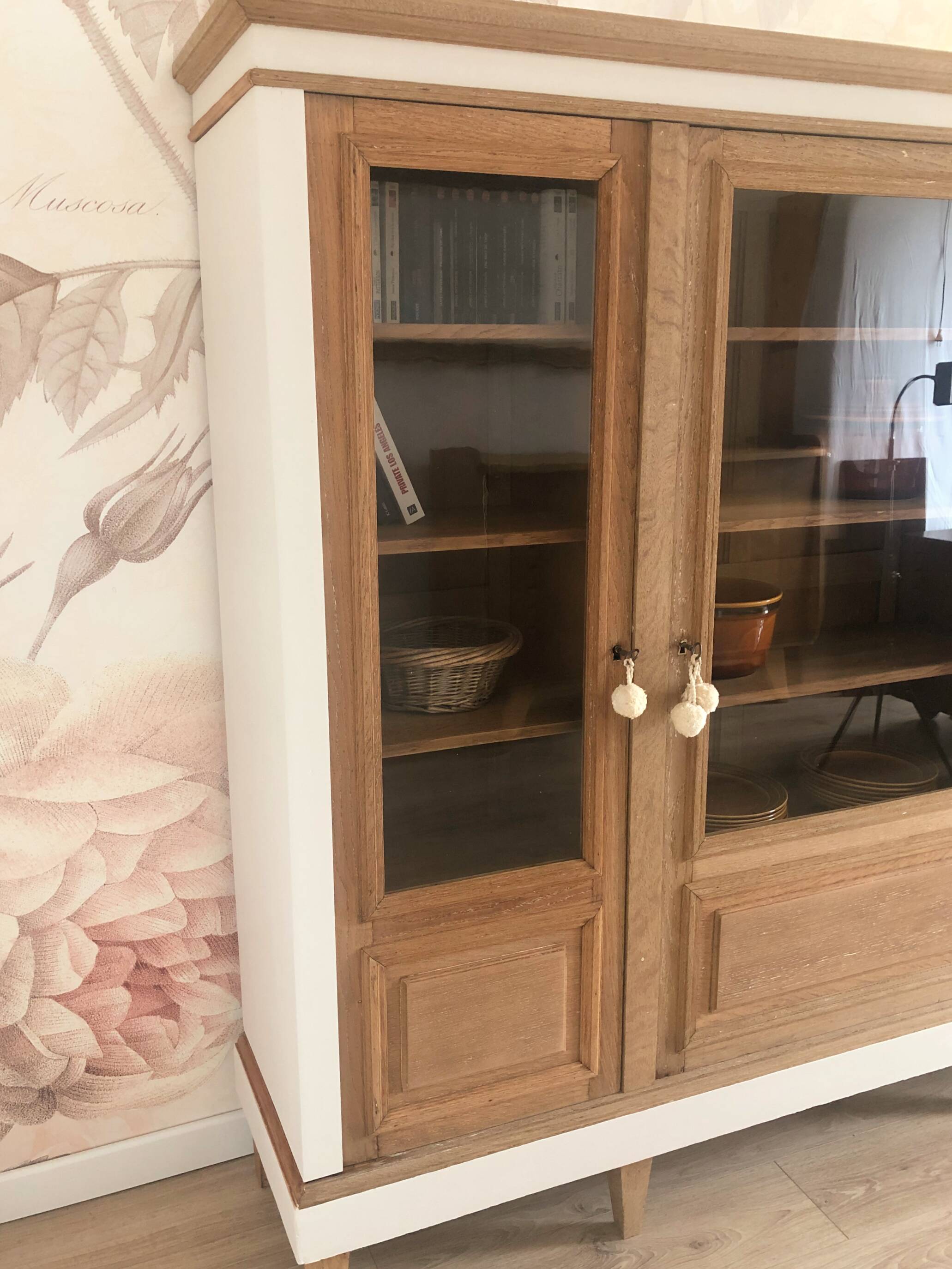 Vitrine / Bibliothèque vintage en chêne massif