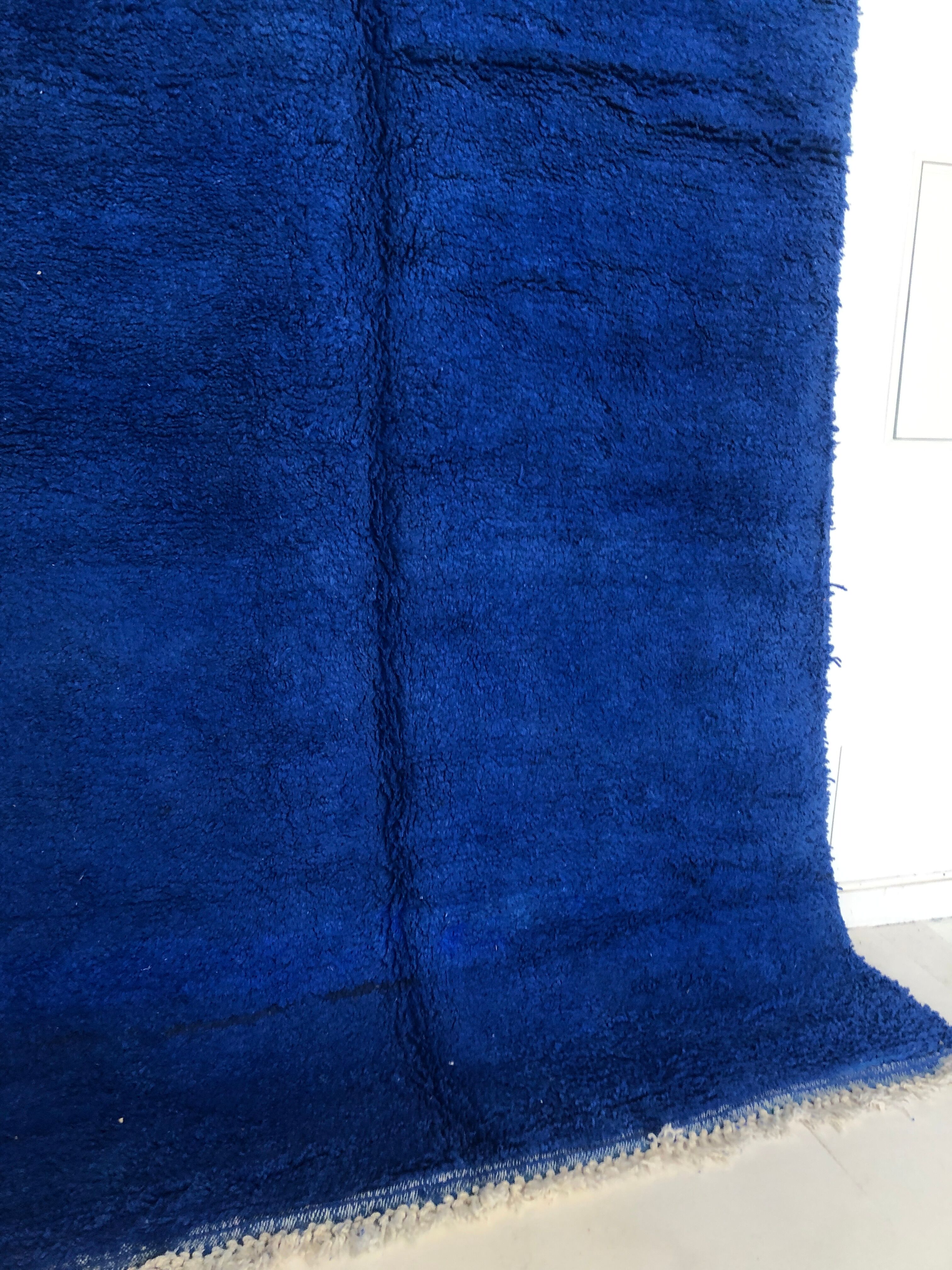 Moroccan Berber carpet beni Ouarain intense blue uni 2.94x2.07m