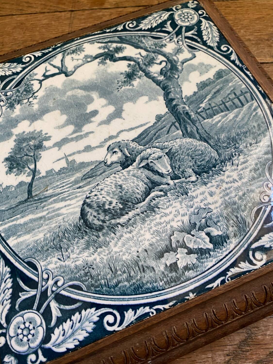 Gien trivet