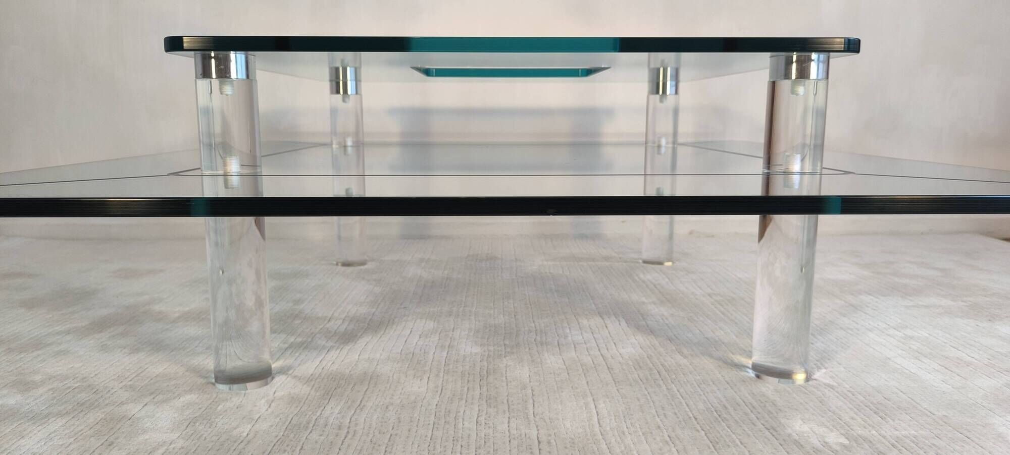 Marais international mtb110 - exceptional coffee table in altuglas & glass