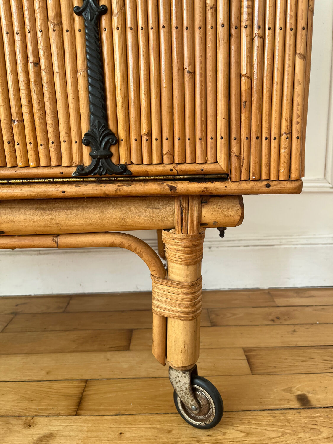 Vintage rattan bar furniture