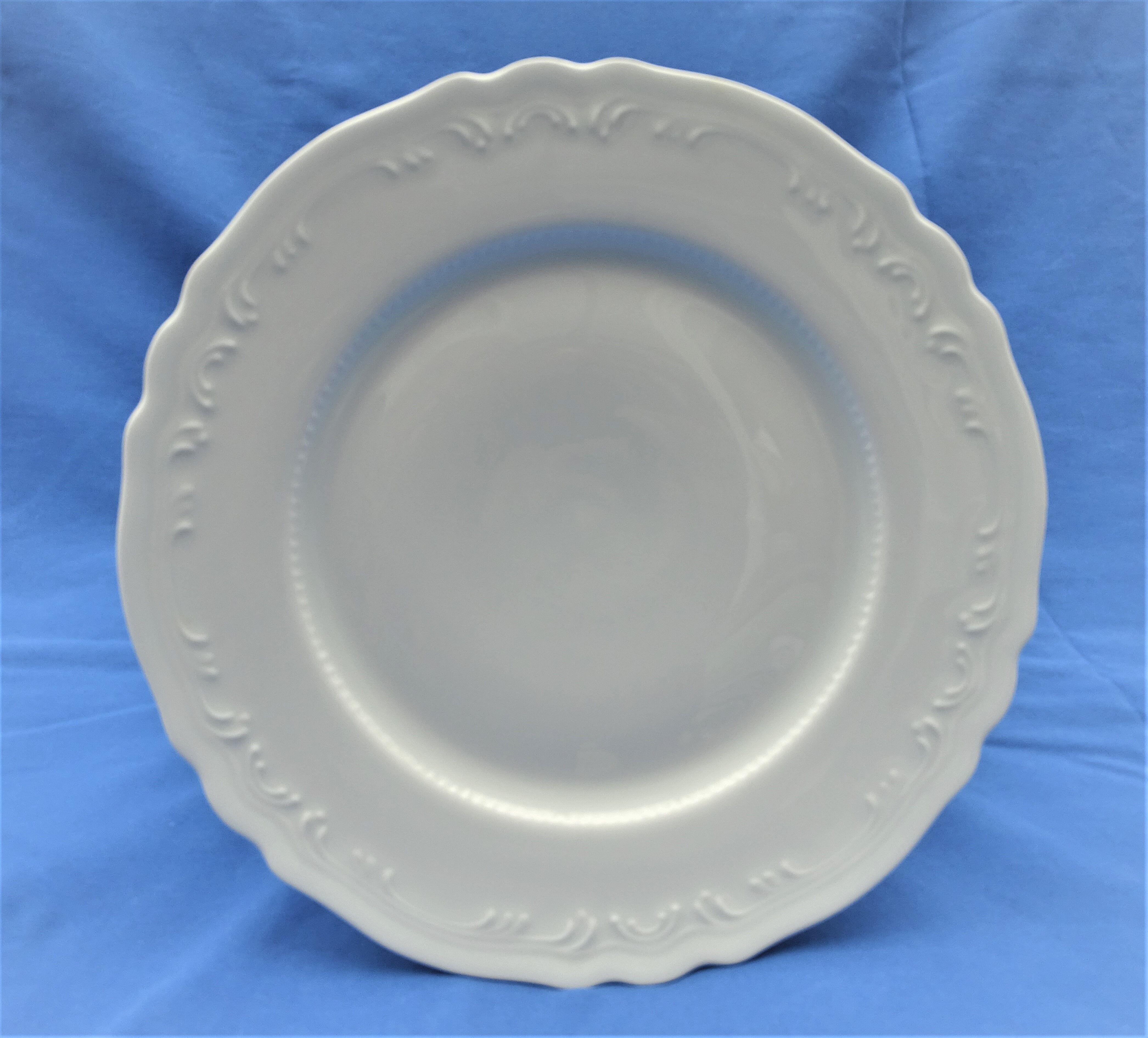 Set de 10 assiettes plates blanches Limoges