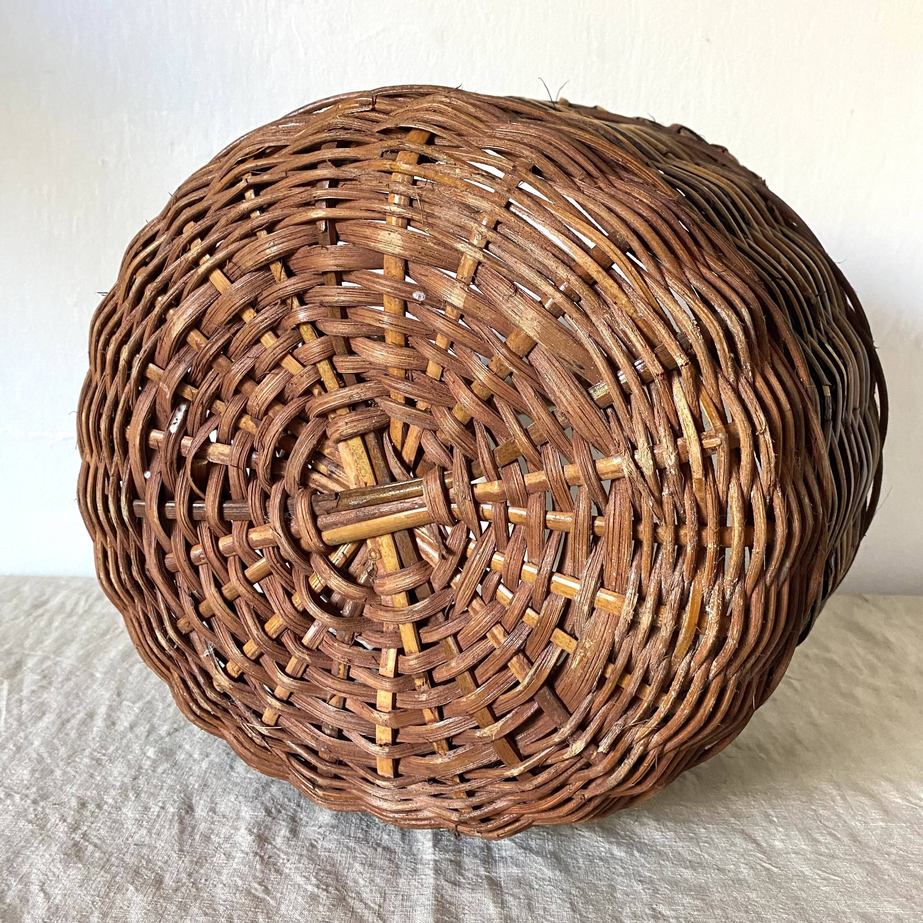 Flowery woven wicker basket