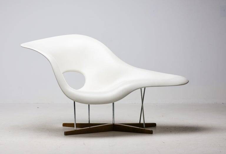 Early 2001 Vitra Eames La Chaise – Labeled, Sculptural Bone-White Patina