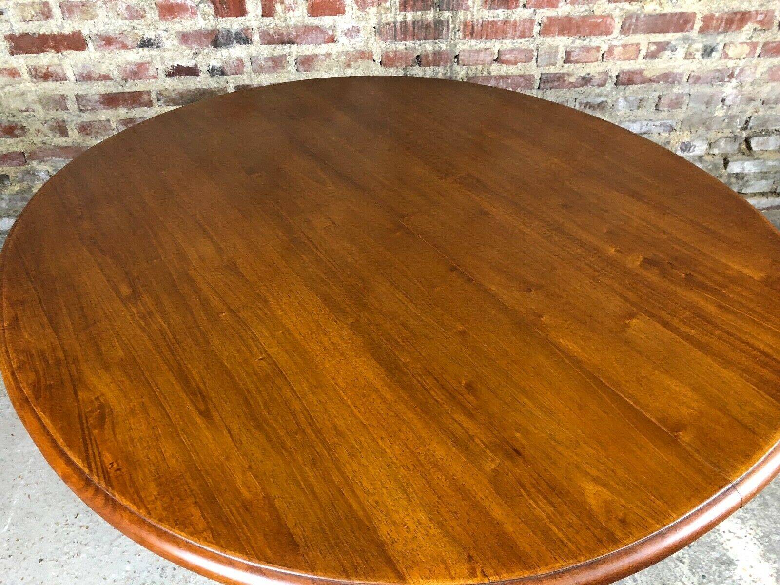 Oval walnut table with 6 legs from 1m12 to 2.94 (4 extensions of 45.5 cm)