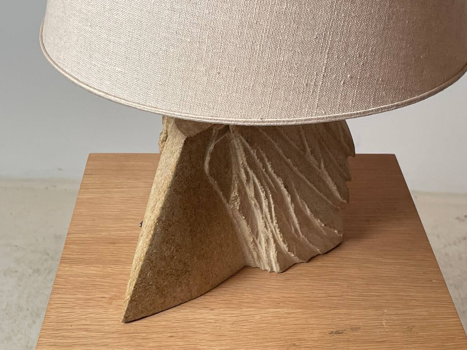 Sculpted stone lamp by Albert Tormos 1970