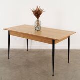 Oak table, Italian design, 1980s, manufacture: Italy