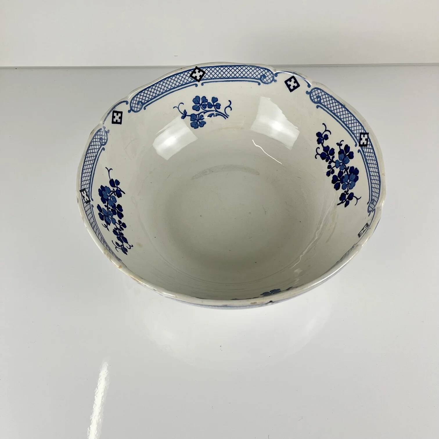 Saladier Terre de Fer KG Lunéville, modele "Jane", bleu, 1890-1915