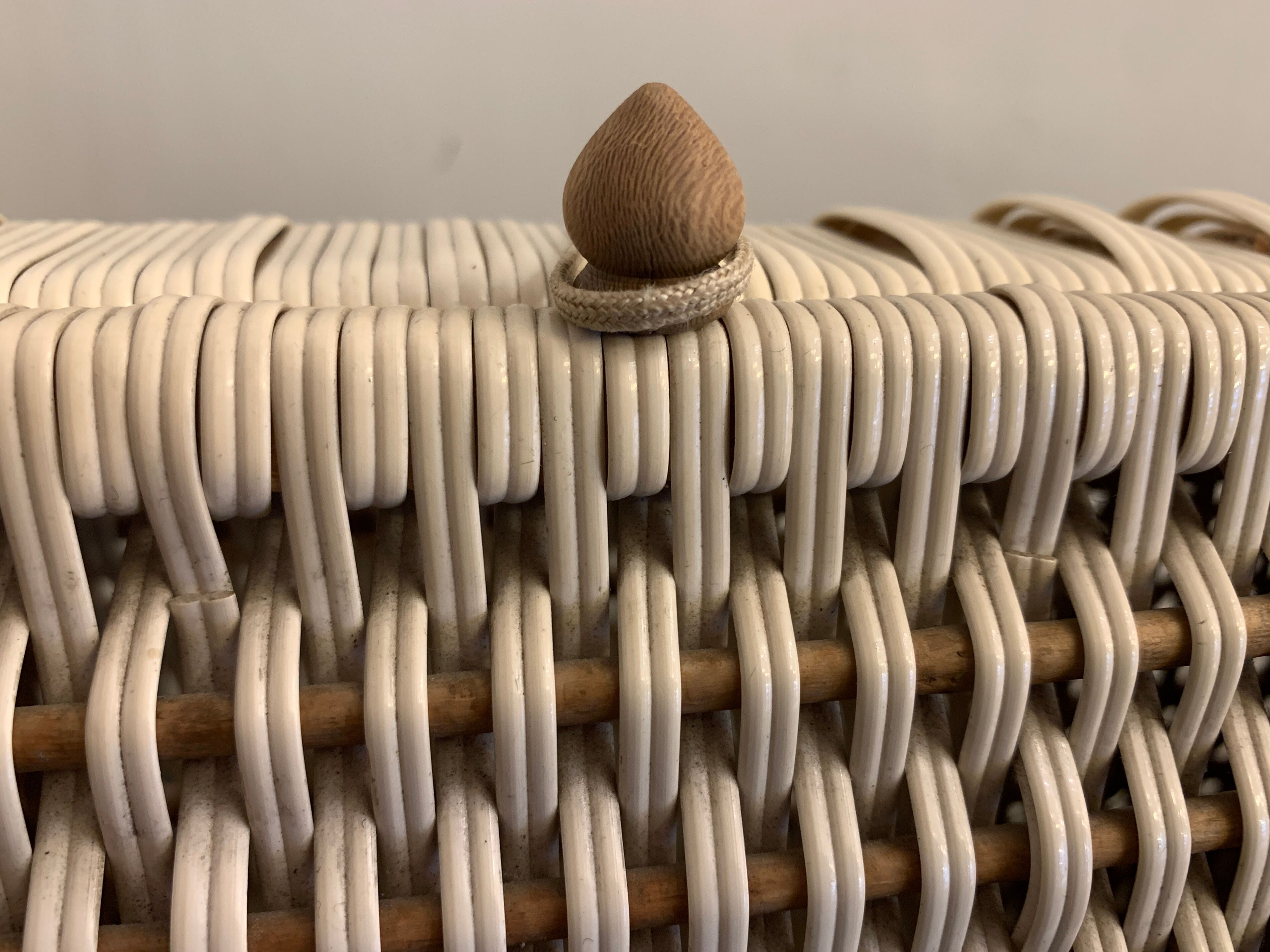 Rattan handbag and scoubidou's threads, 1950