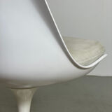 Eero Saarinen chaises tulipes en cuir blanc