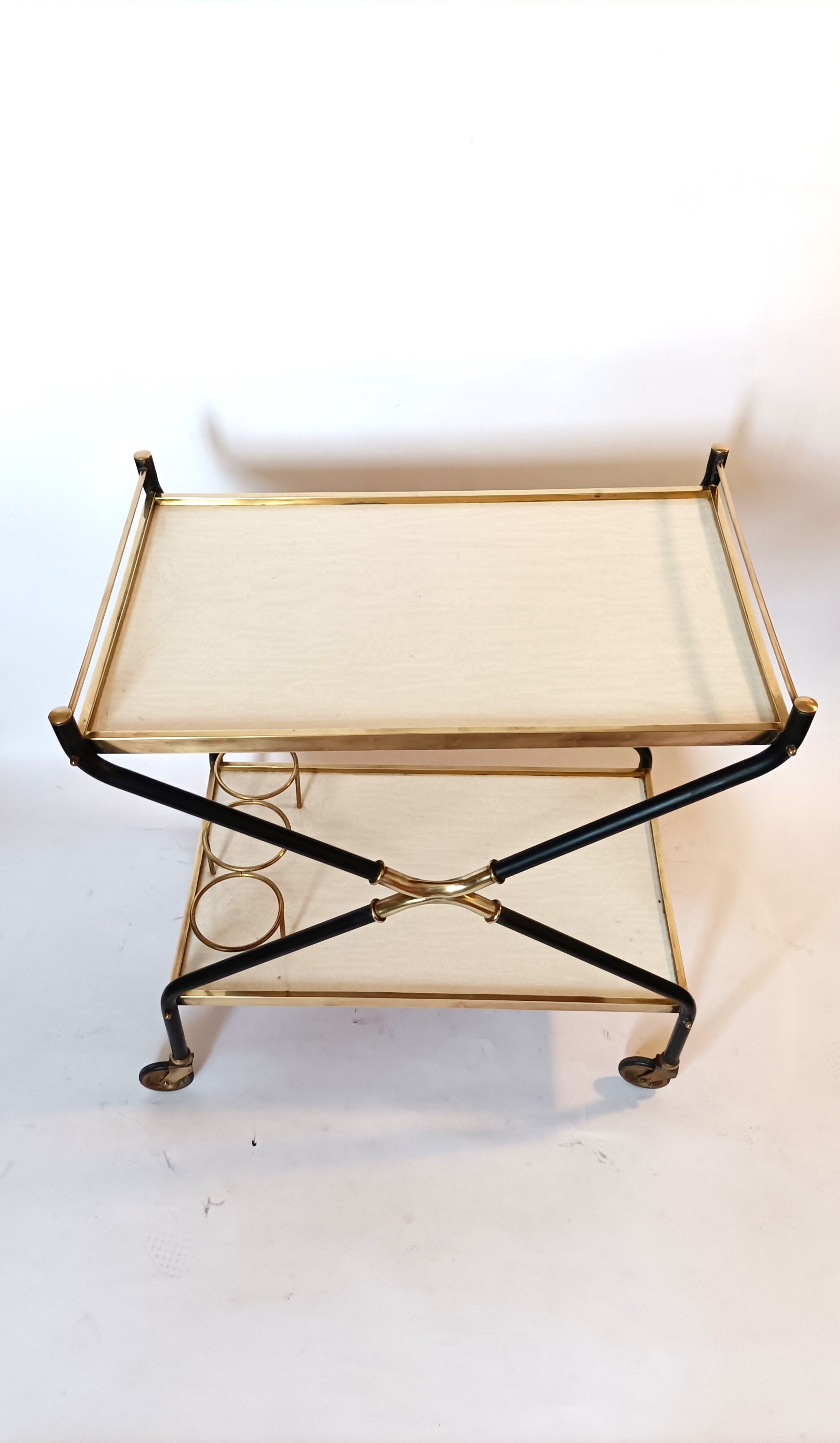 Rolling bar in gilded brass and black metal, Italy circa 1950