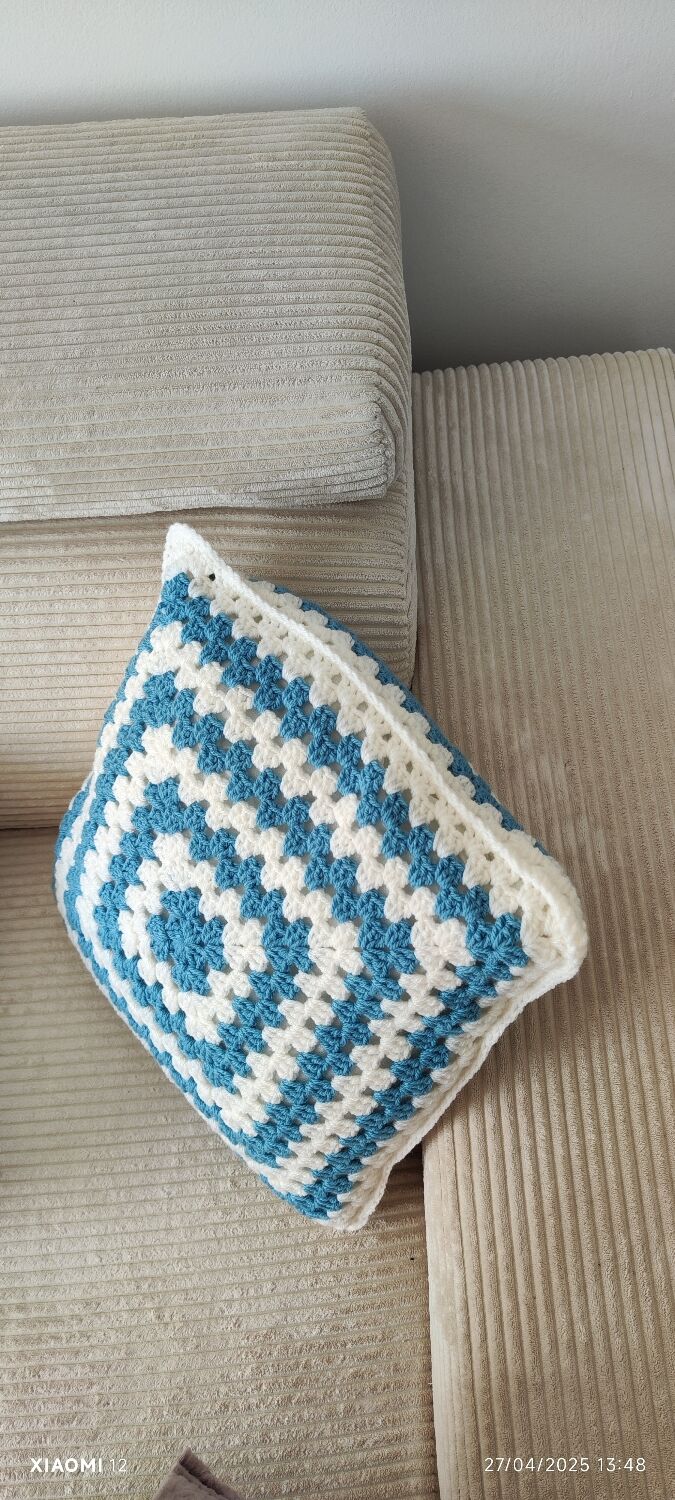 Coussin crocheté fait main – Style vintage bohème