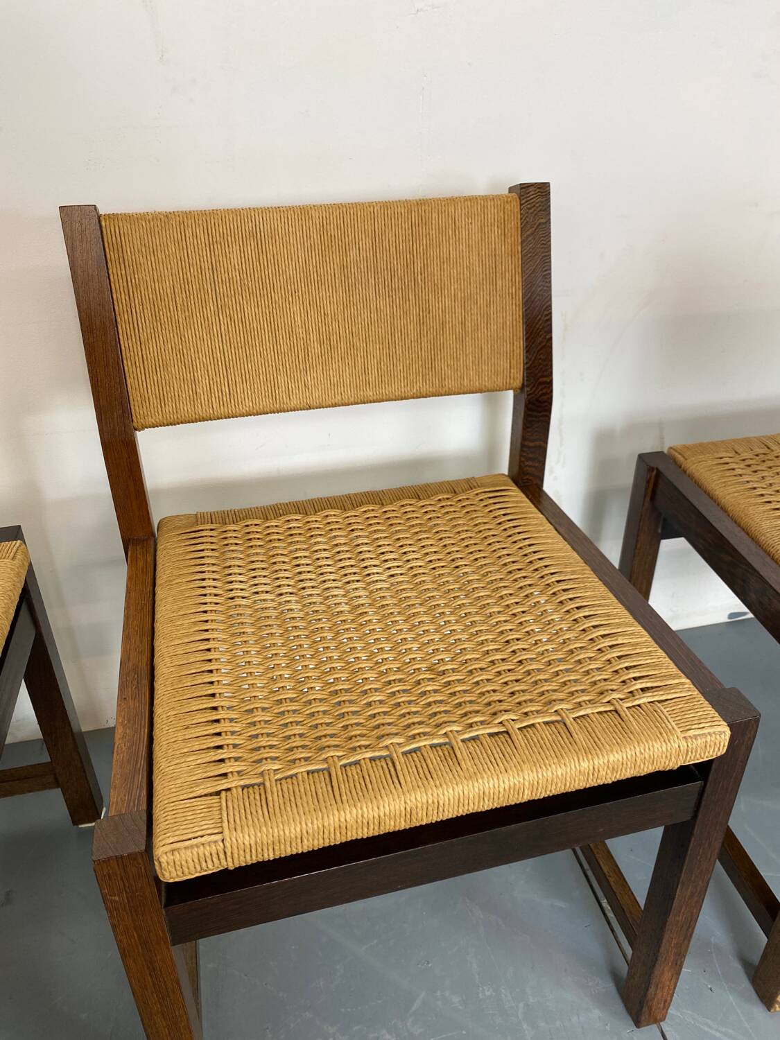 Chaises rustiques modernistes en bois et corde de papier, années 1970, lot de 6