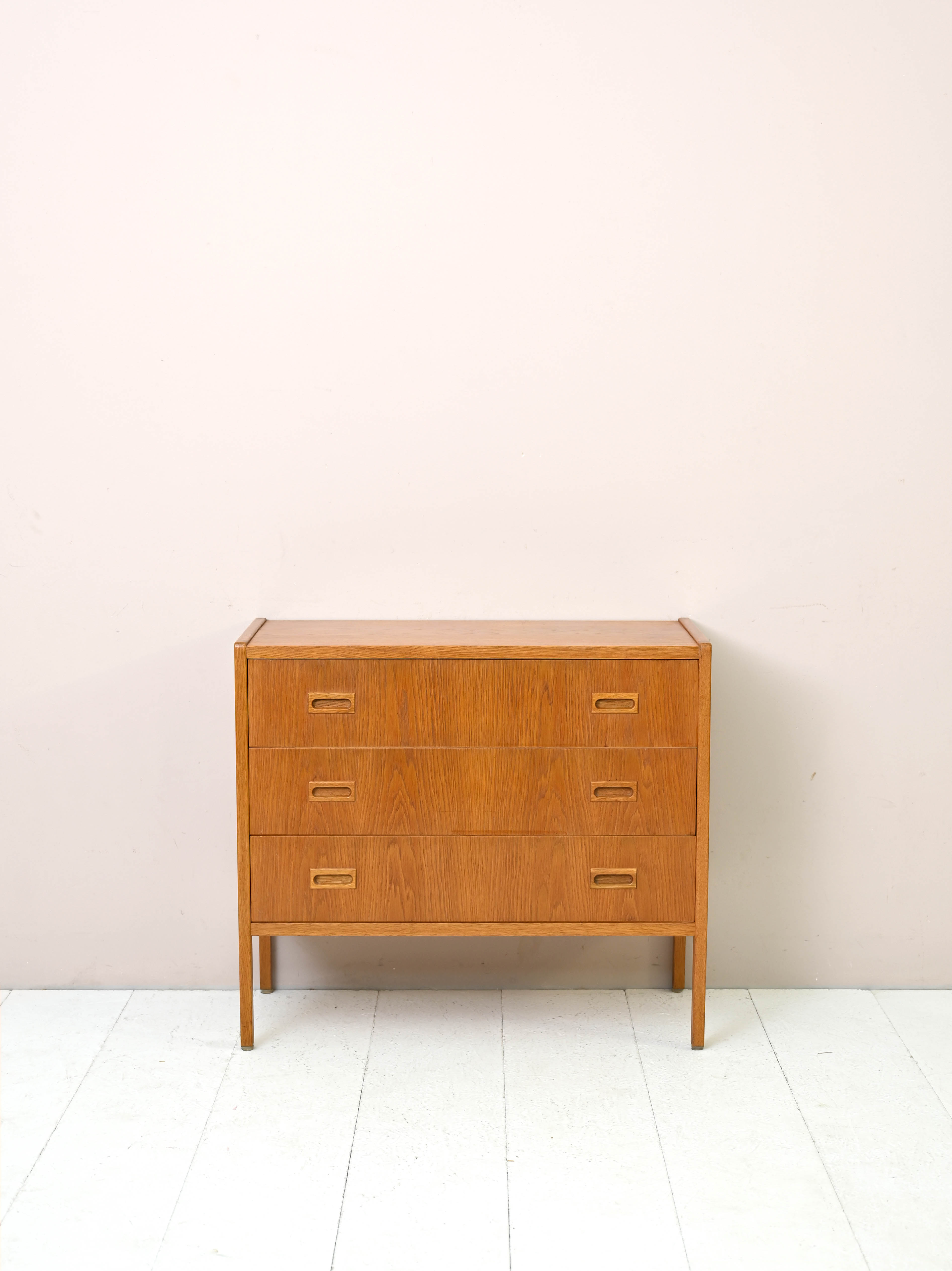 Commode moderniste de la société Bodafors