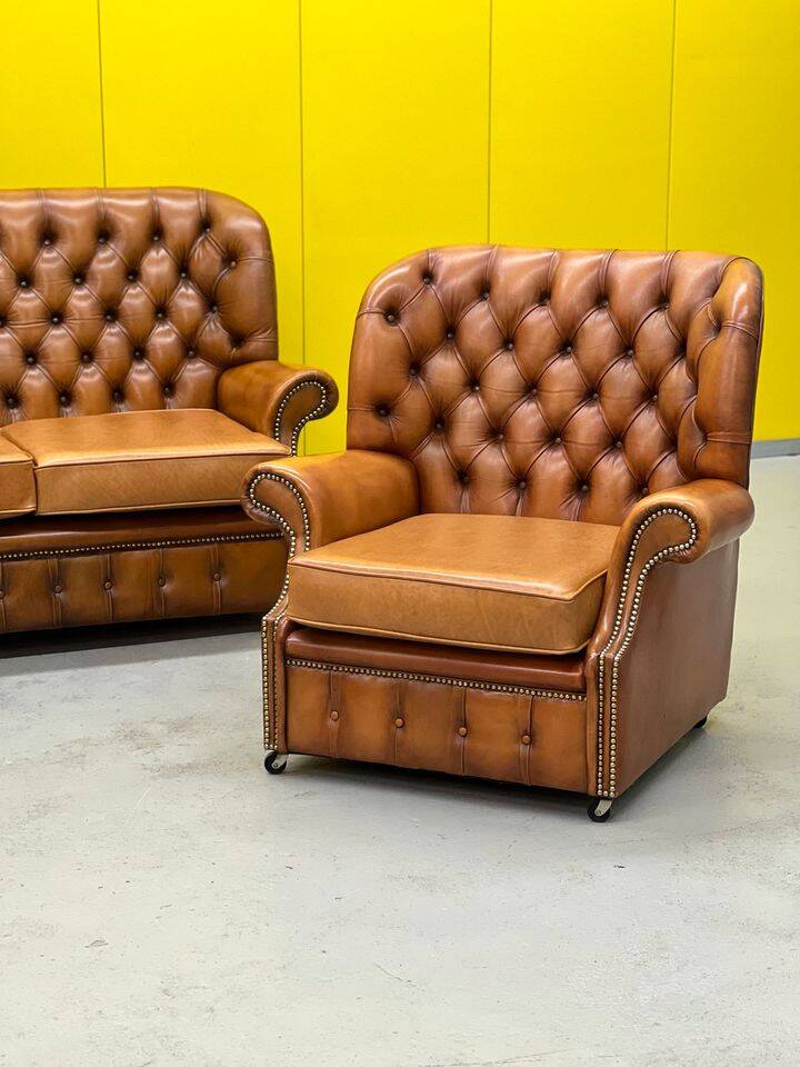 Vintage Chesterfield Brown Leather High Back sofa and Armchairs, Set of 3
