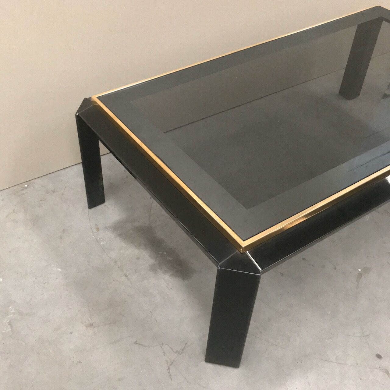 Fadem black & gold salon table