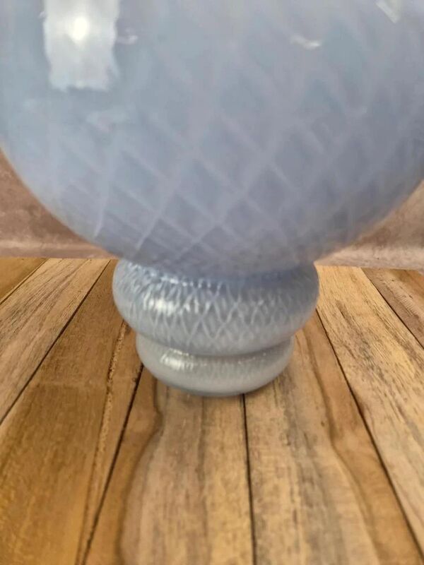 Abat-jour vintage en verre opalin bleu clair – verre laiteux texturé