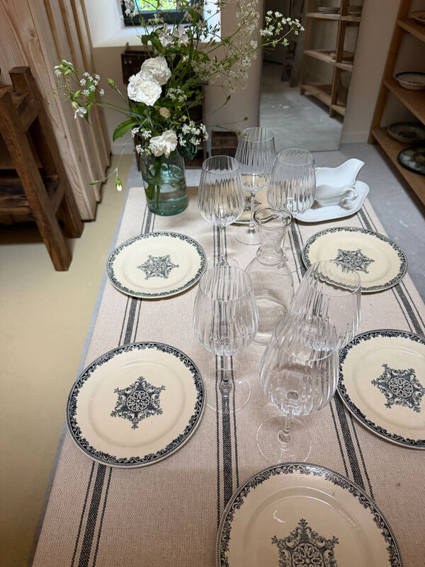 6 assiettes plates Jules Vieillard Bordeaux en terre de fer