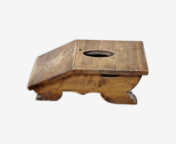 Ancien tabouret repose pied en bois