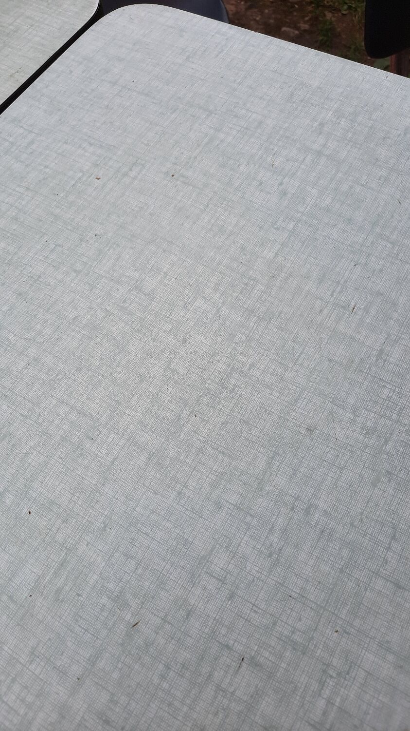 Formica kitchen table and 4 Skaï chairs