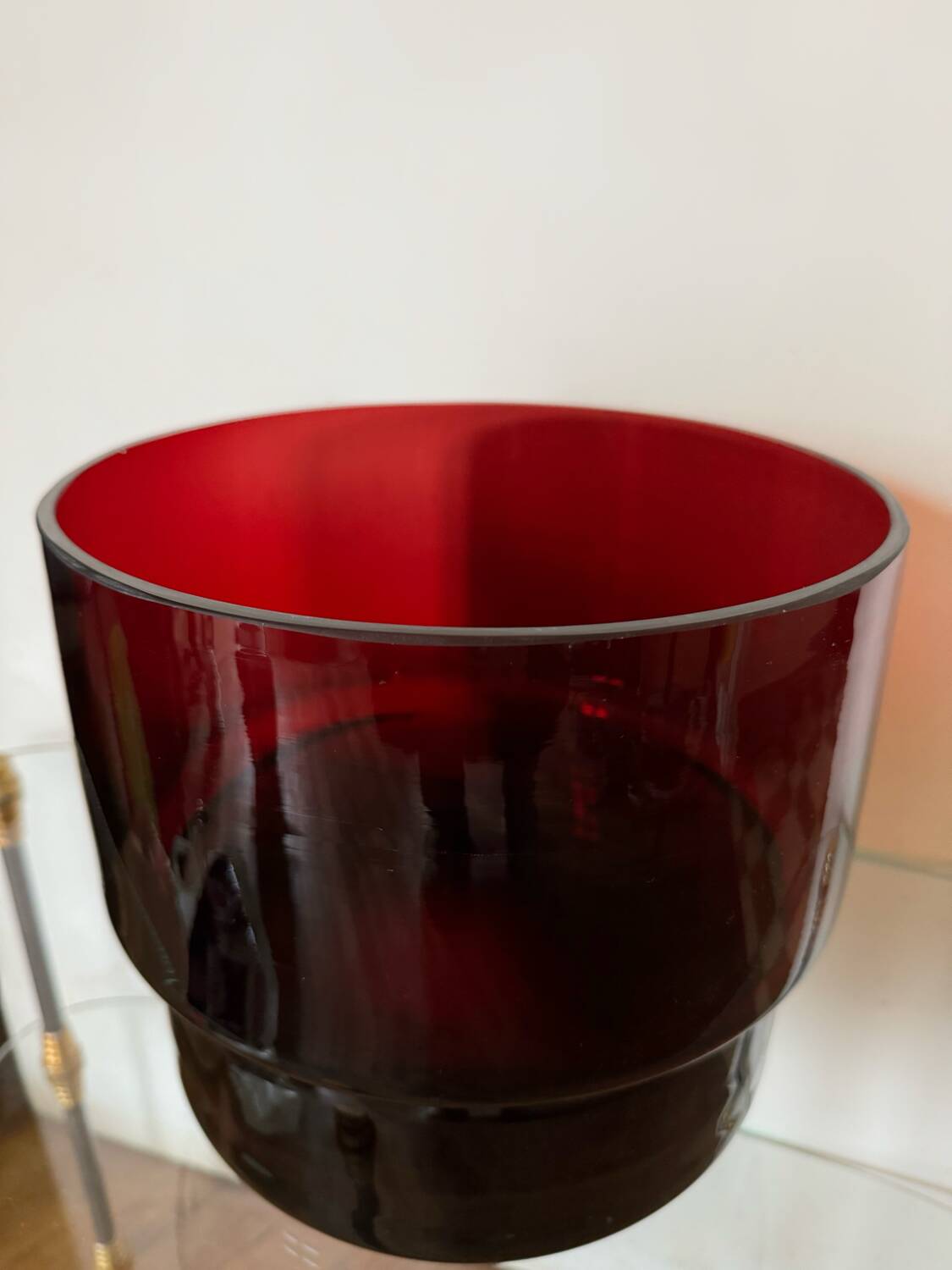 Red glass flowerpot from the 60s