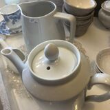 Blznche porcelain teapot