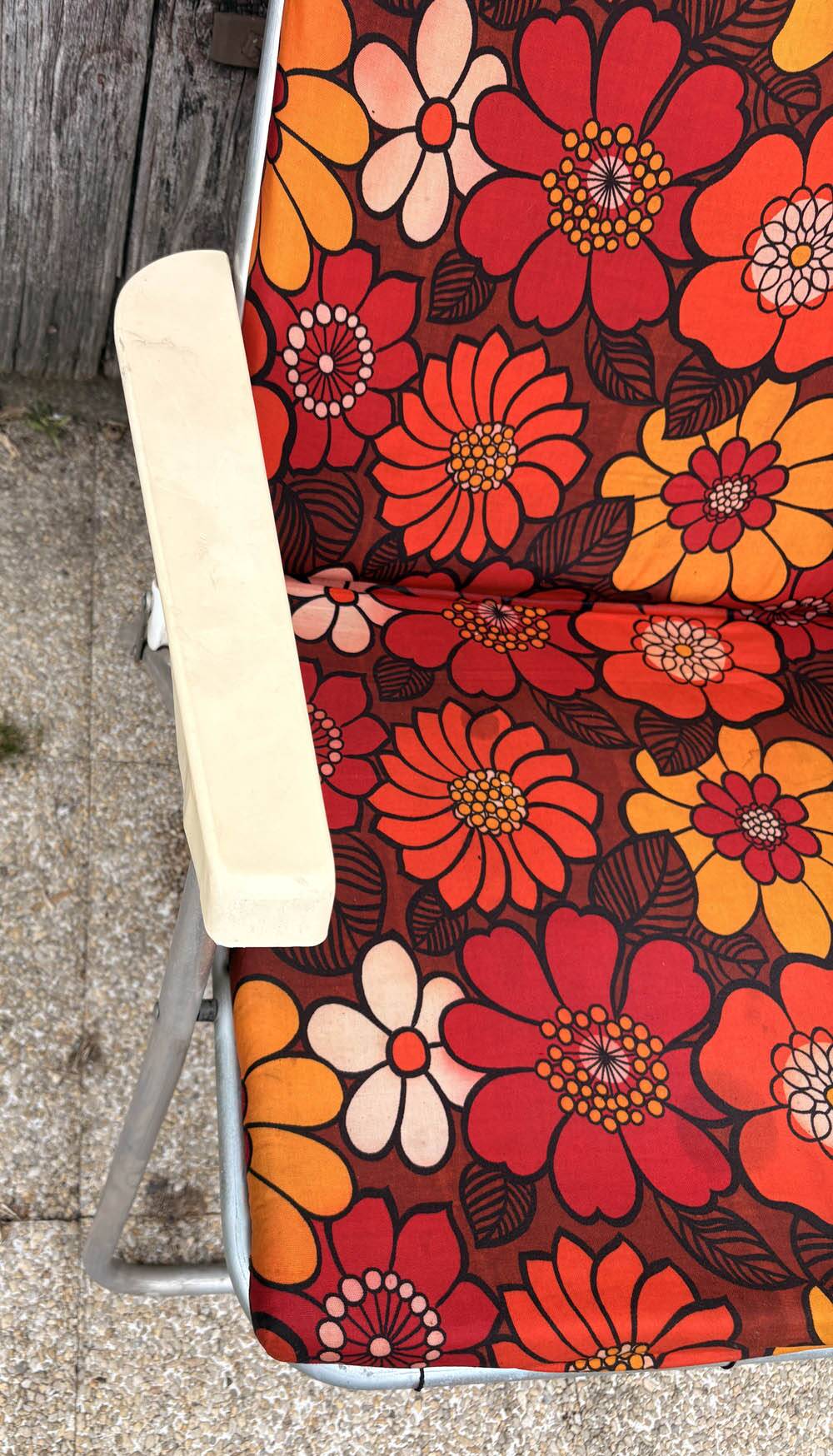 Vintage 1970s Kettler folding chair – pop floral print & structure