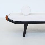 Dick Cordemeijer Cleopatra daybed white fabric Auping Netherlands 1954