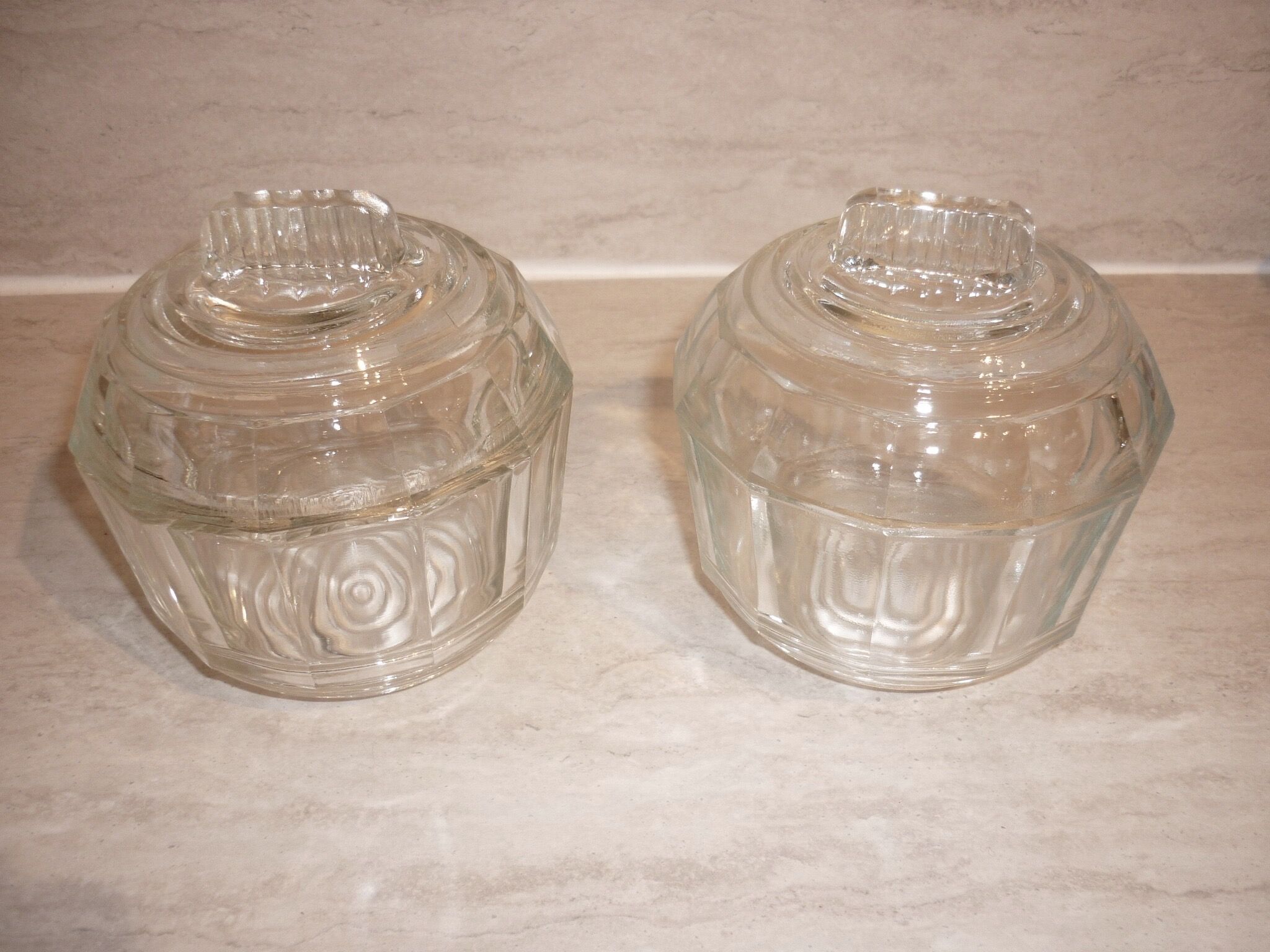 Sucrier de table en verre moulé transparent art déco