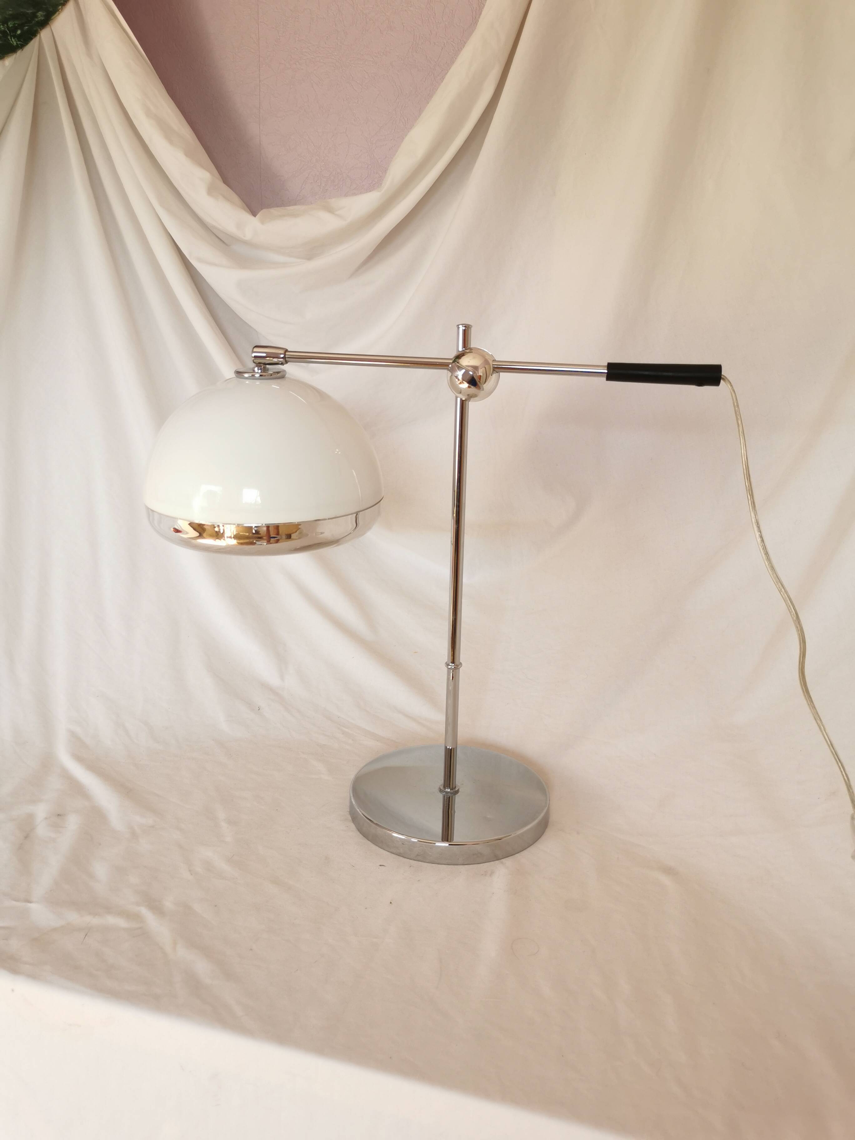 Lampe articulée, plastique et chrome, champignon, style 1970