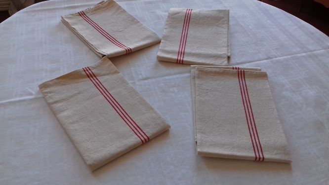 4 tea towels, rustic canvas, bistres.