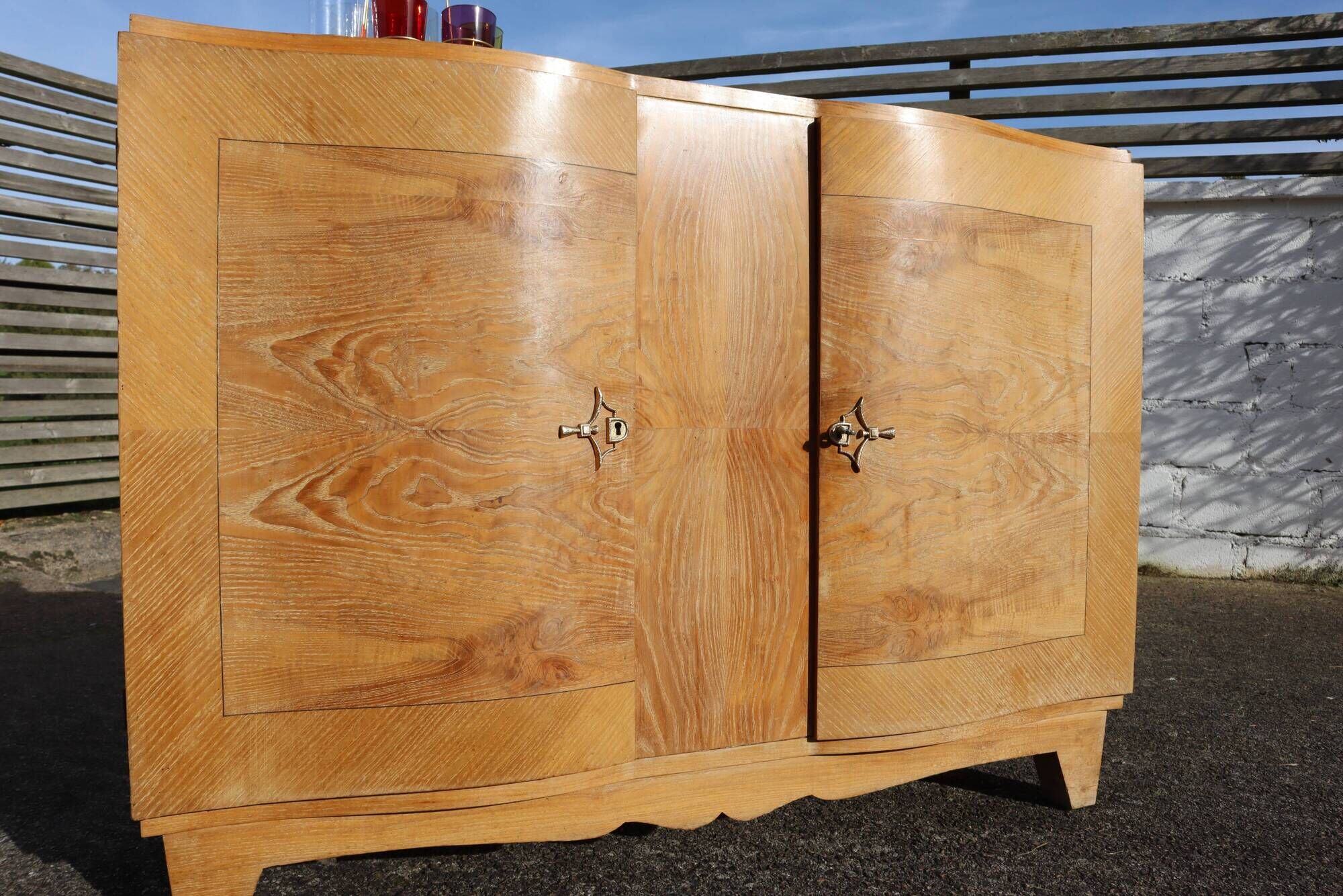 French Art Deco Sideboard - Antique Sideboard in Gilded Walnut Marquetry - 1930s