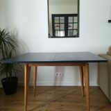 Vintage wallet table