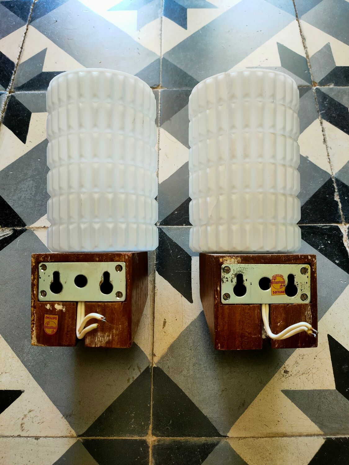 Paire appliques scandinave opaline teck