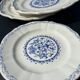 Lot - 3 assiettes en Gien bleu et blanche