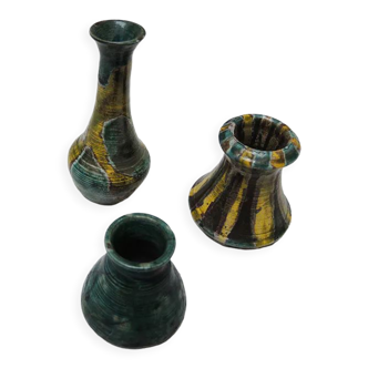 3 anciens vases soliflores en céramique signés