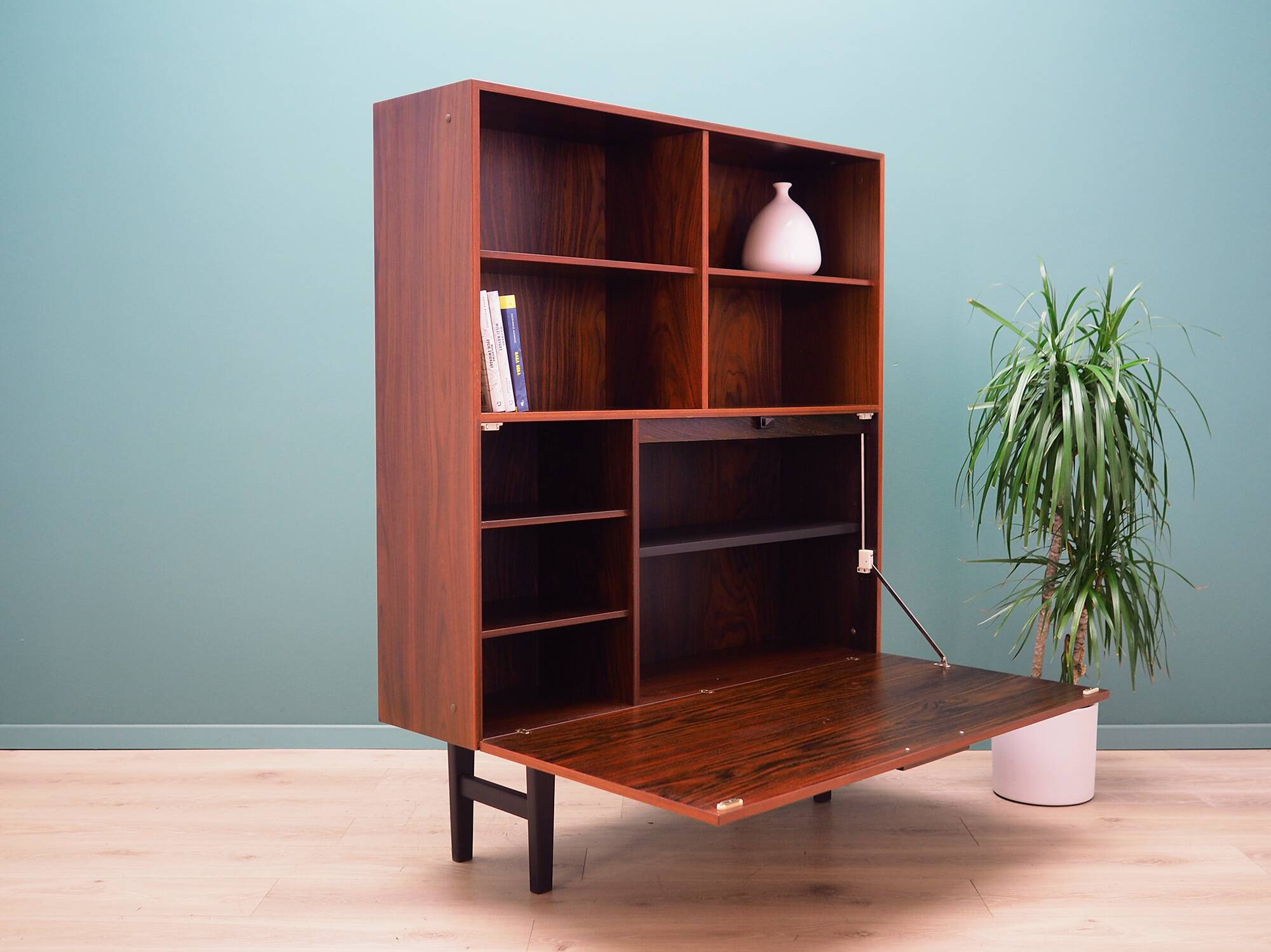 Rosewood bookcase, Danish design, 1970s, designer: Ib Kofod Larsen, manufacturer: Faarup
