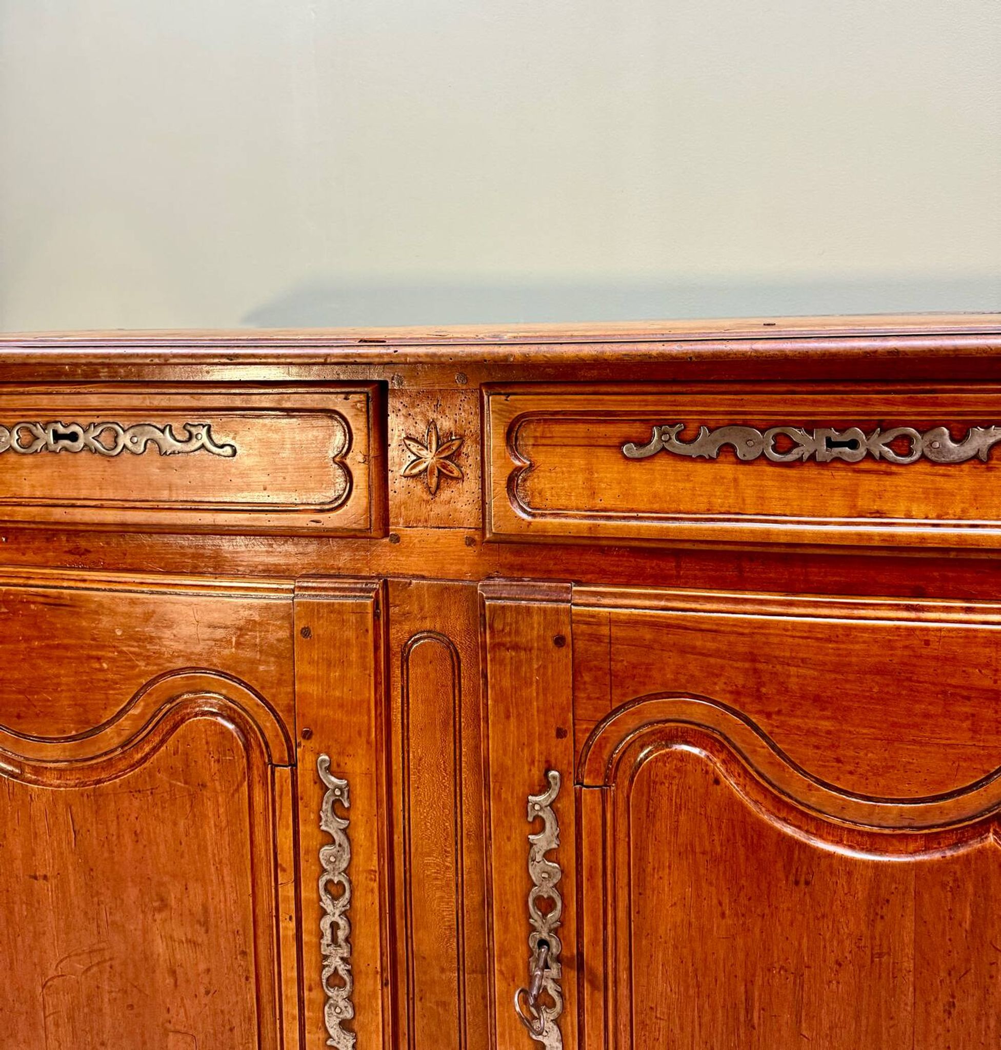 Provençal Buffet In Walnut From Louis XV 18th Century