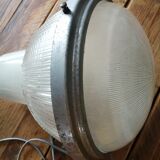 Holophane sphere suspension