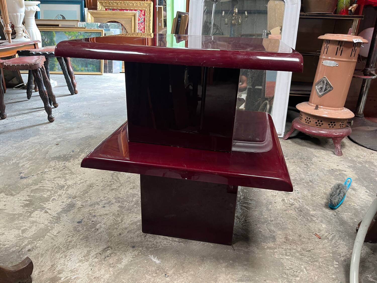 Pair of vintage coffee tables in burgundy lacquer by David Lange