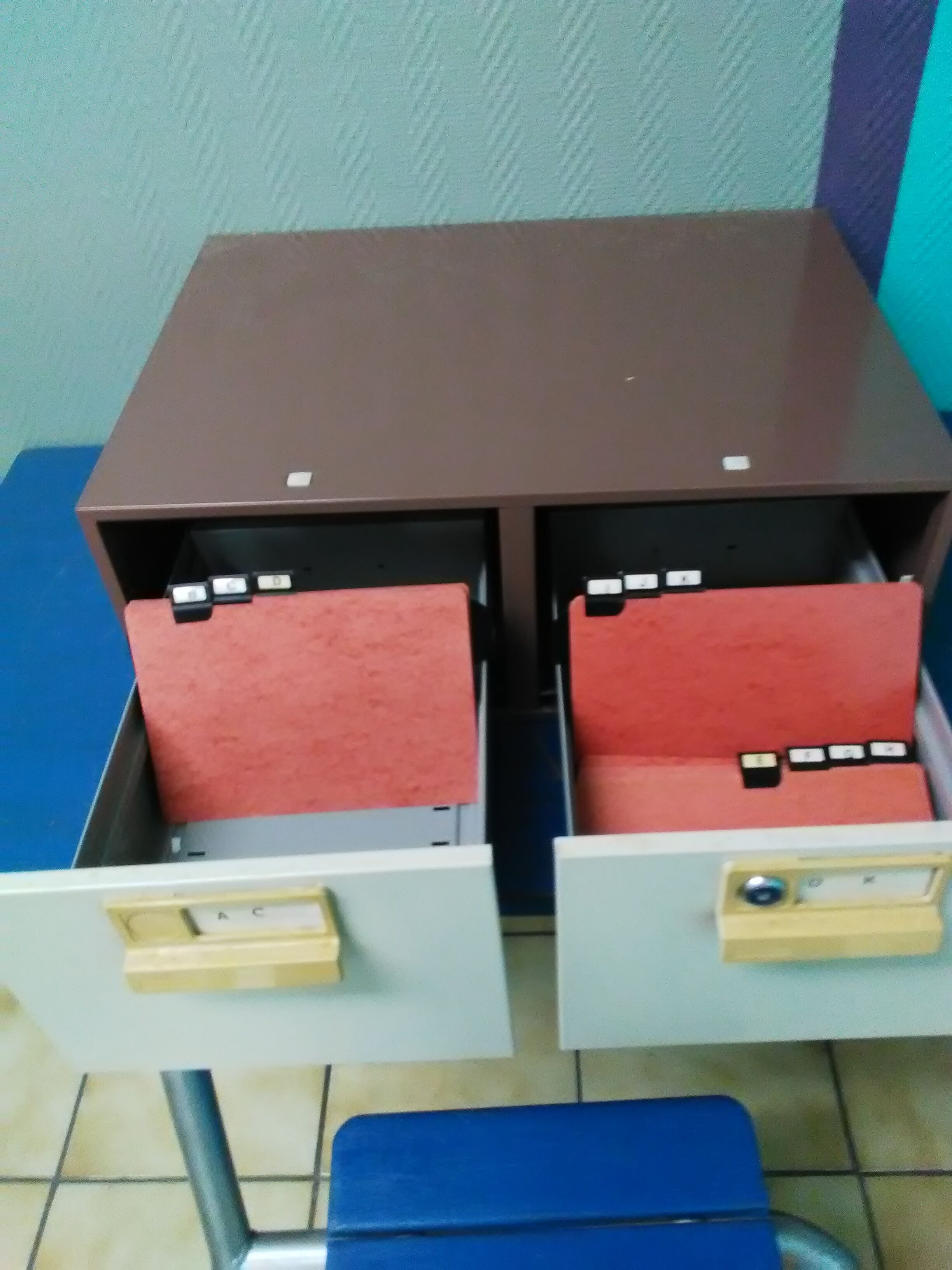 Industrial filing cabinet