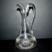 Carafe en cristal de Baccarat modèle Gondole, 1907