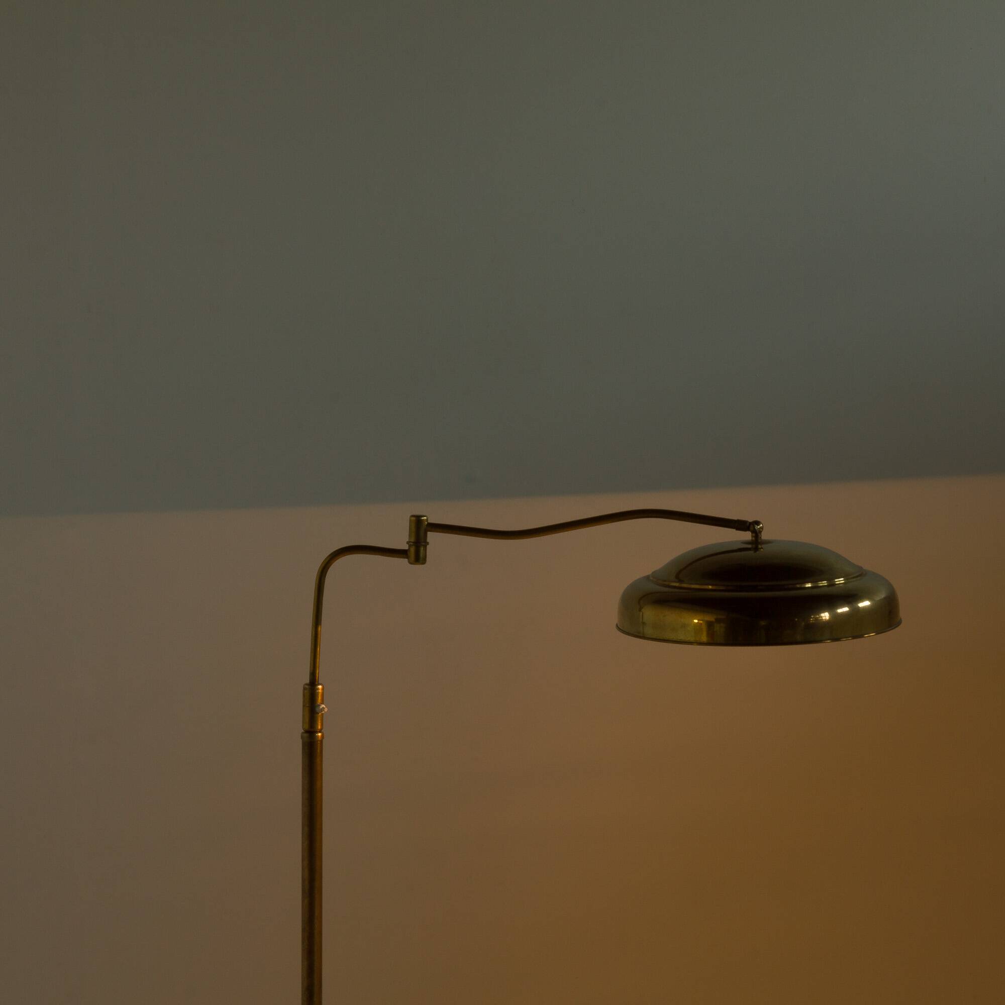Italian swing arm brass floor lamp with marble base, 1970s