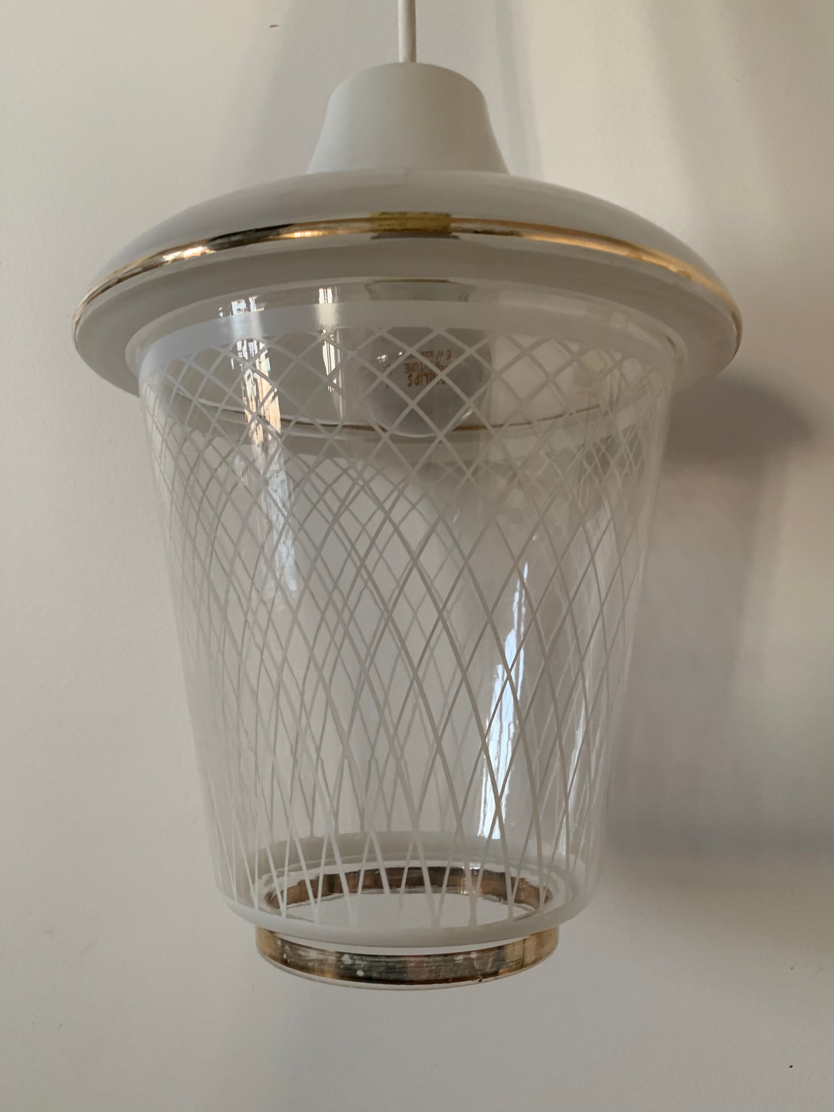 Lot de 2 suspensions verre années 50