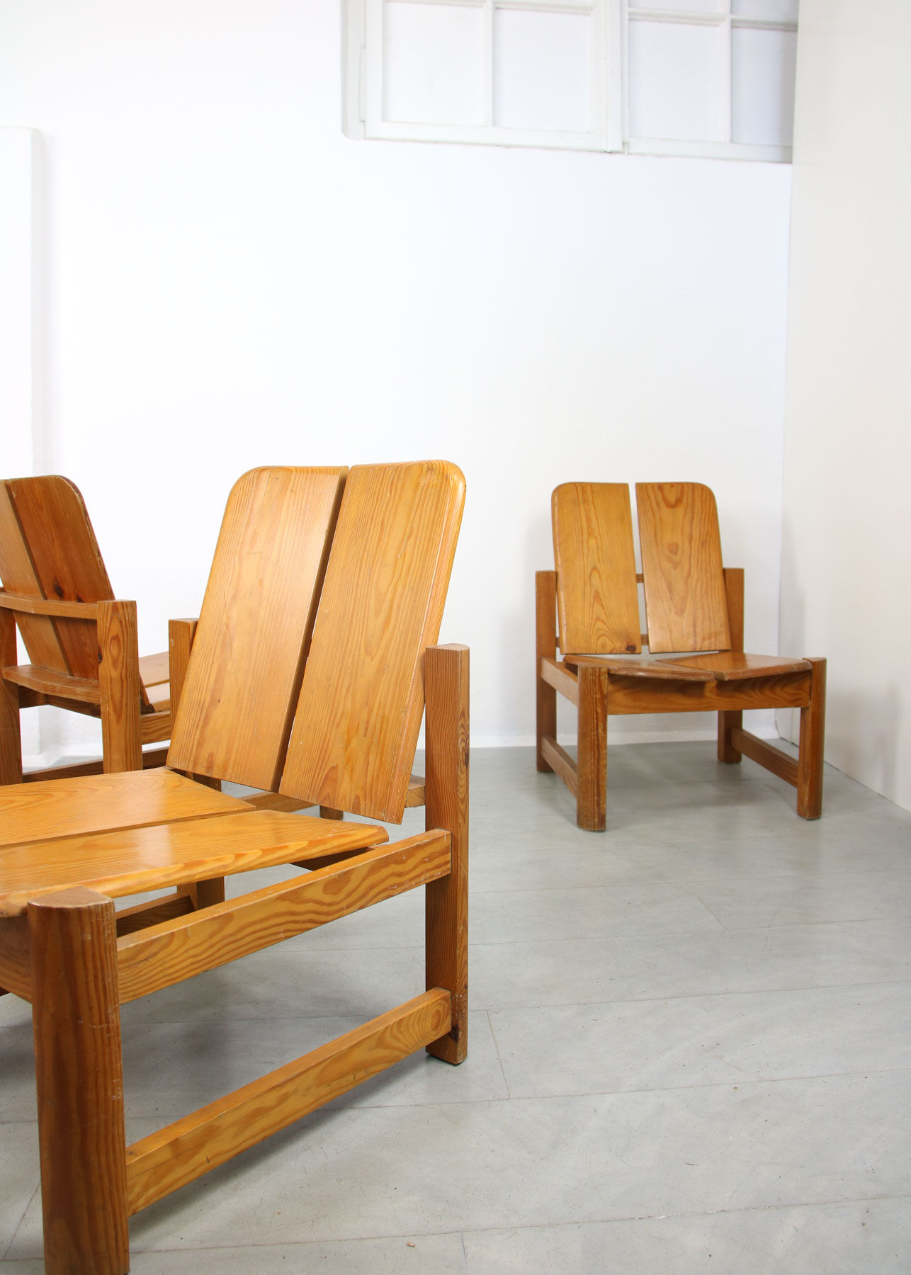 Vintage scandinavian pine lounge chair