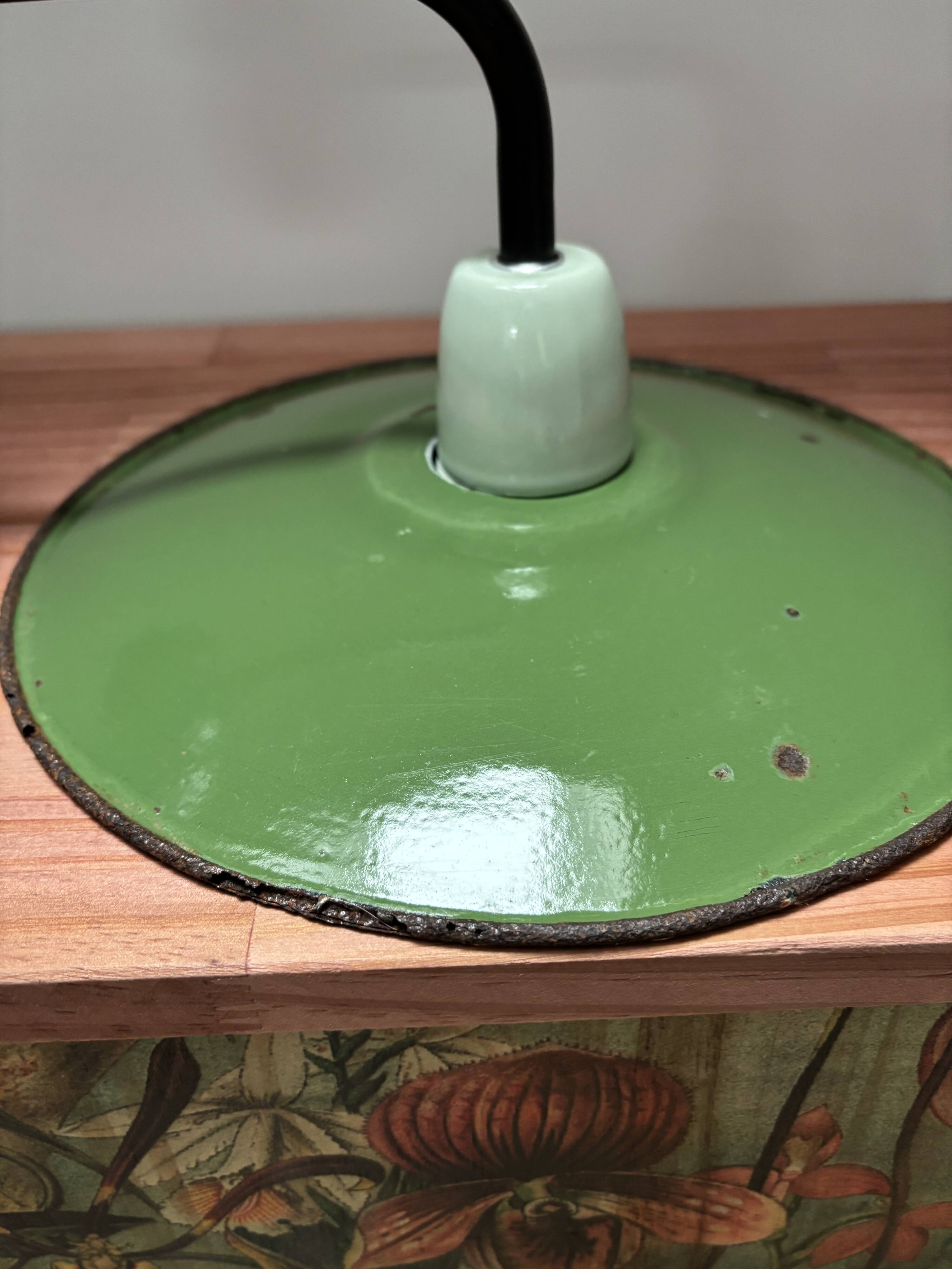 Vintage enamelled sheet metal wall light